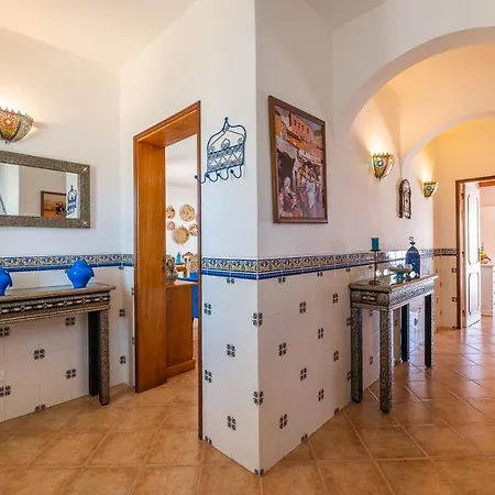 Villa Oasis Gale - Luxury With Private Pool, Ac, Free Wifi, 5 Min From The Albufeira