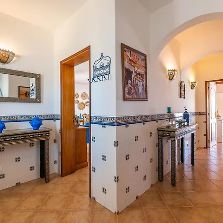 Villa Oasis Gale - Luxury With Private Pool, Ac, Free Wifi, 5 Min From The Albufeira